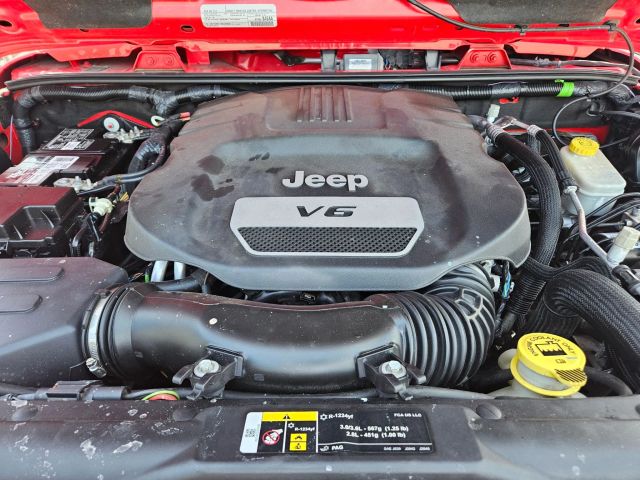 Vehicle image 19 of 65