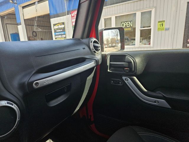 Vehicle image 36 of 65