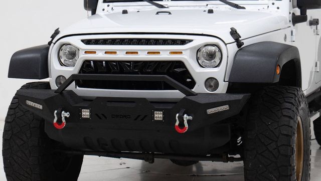 2017 Jeep Wrangler Unlimited Sport Image 2 of 60