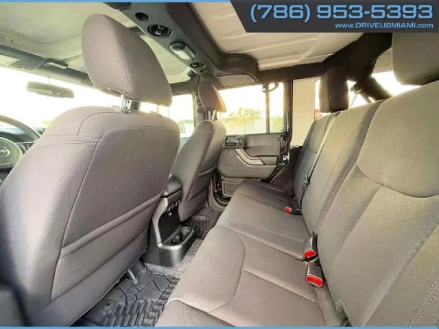 2017 Jeep Wrangler Unlimited Sport Image 21 of 33