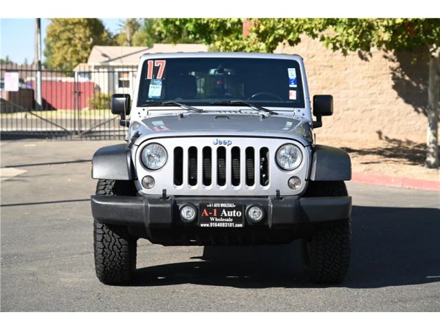 2017 Jeep Wrangler Unlimited Sport Image 4 of 30