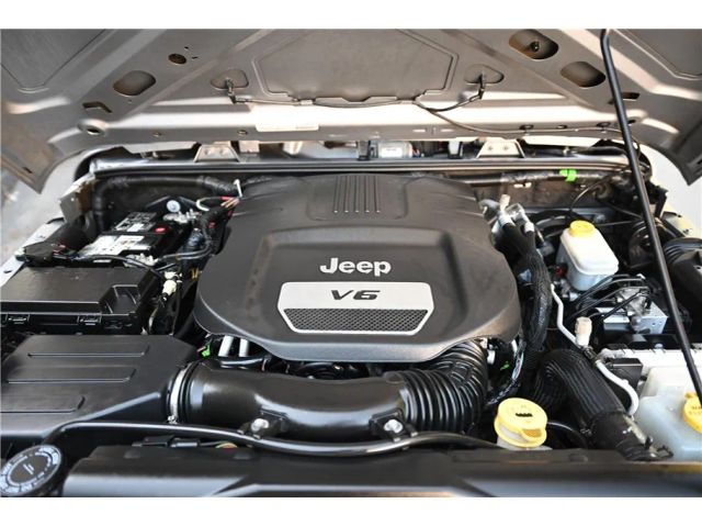 2017 Jeep Wrangler Unlimited Sport Image 10 of 30