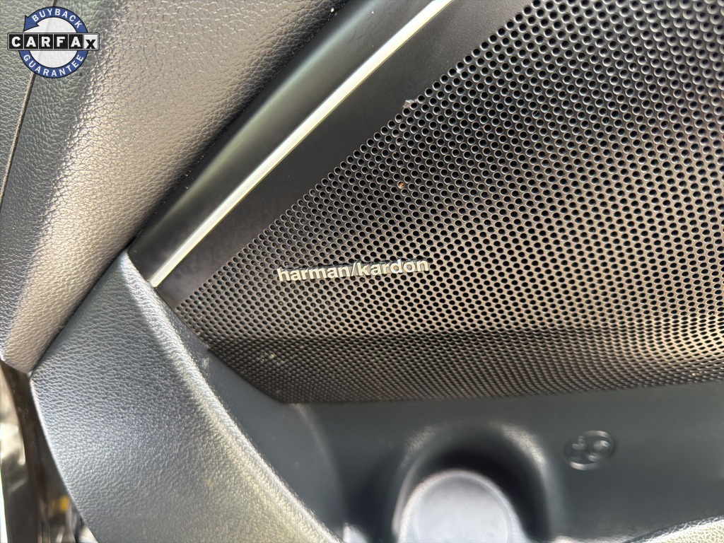 2017 Kia Cadenza Premium Image 26 of 37