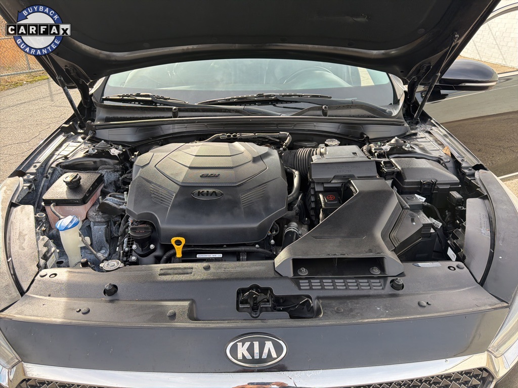 2017 Kia Cadenza Premium Image 8 of 37