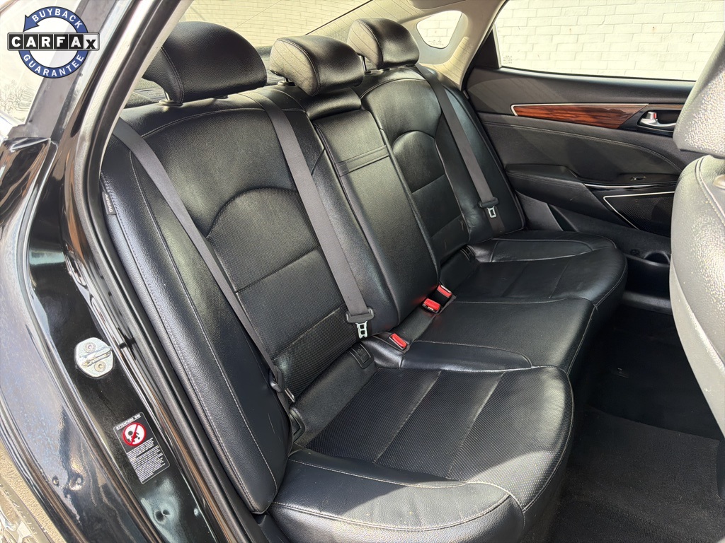 2017 Kia Cadenza Premium Image 12 of 37
