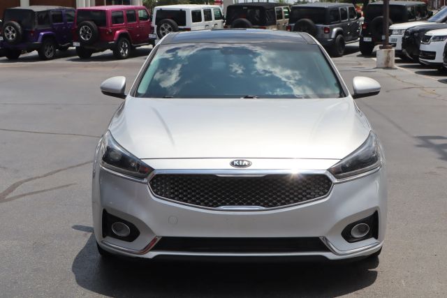 2017 Kia Cadenza Premium Image 2 of 28