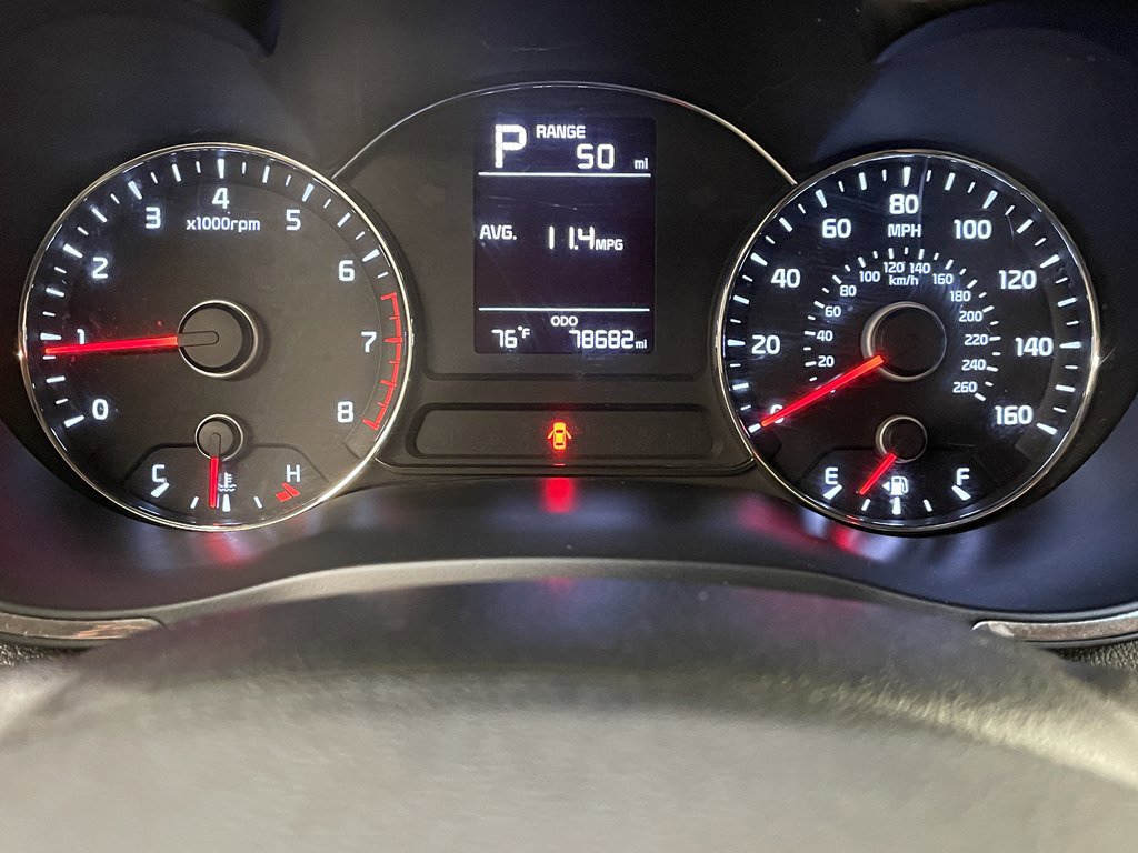 Vehicle image 21 of 23