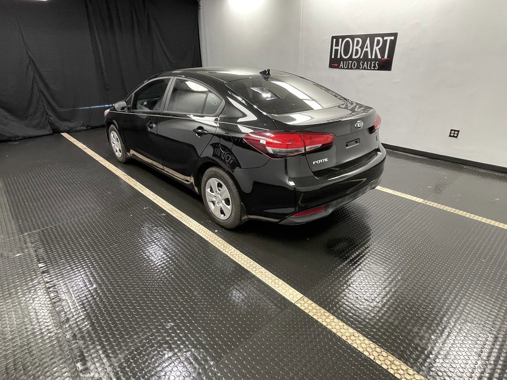 Vehicle image 4 of 23