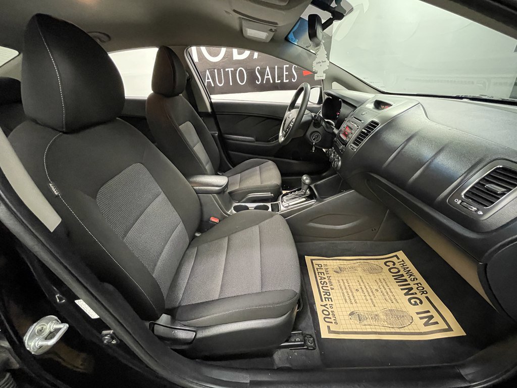 Vehicle image 9 of 23