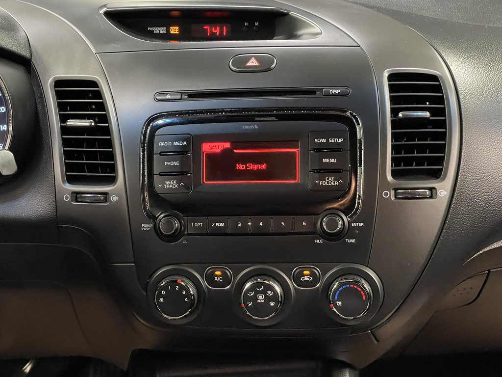 Vehicle image 16 of 23