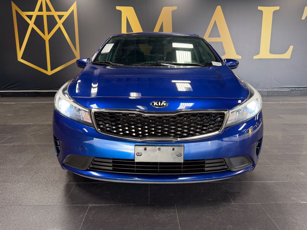 2017 Kia Forte LX Image 2 of 22