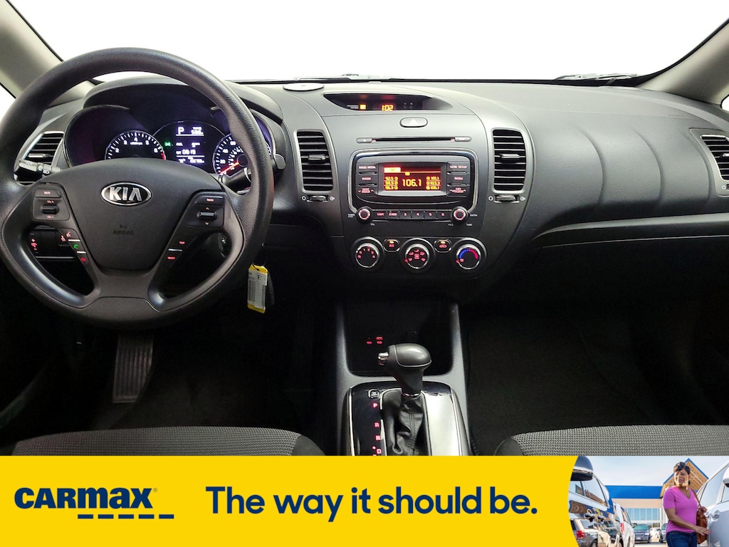 Vehicle image 11 of 28