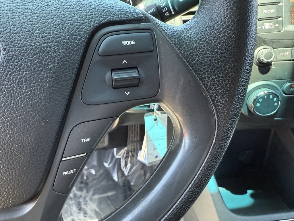 Vehicle image 14 of 23