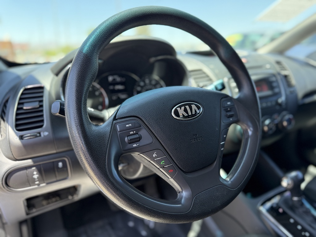 Vehicle image 12 of 23