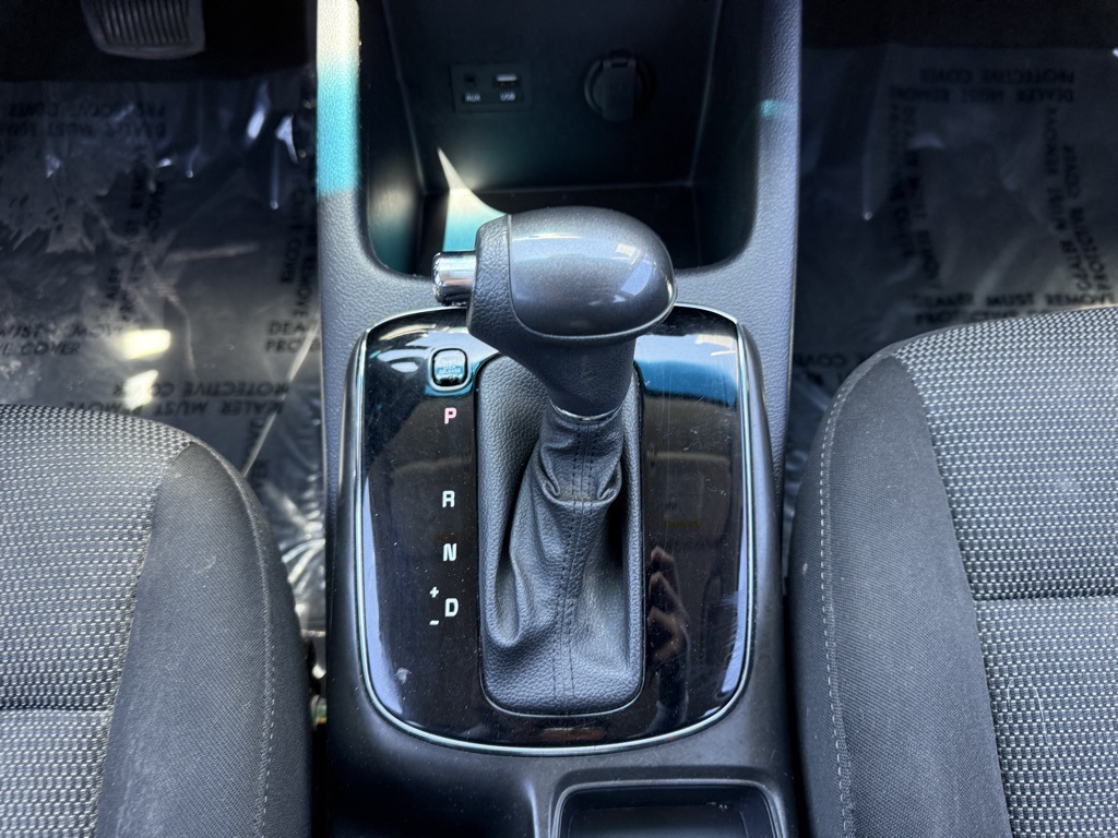 Vehicle image 17 of 23