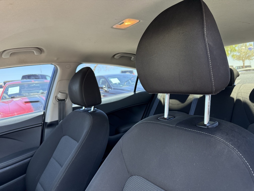 Vehicle image 11 of 23
