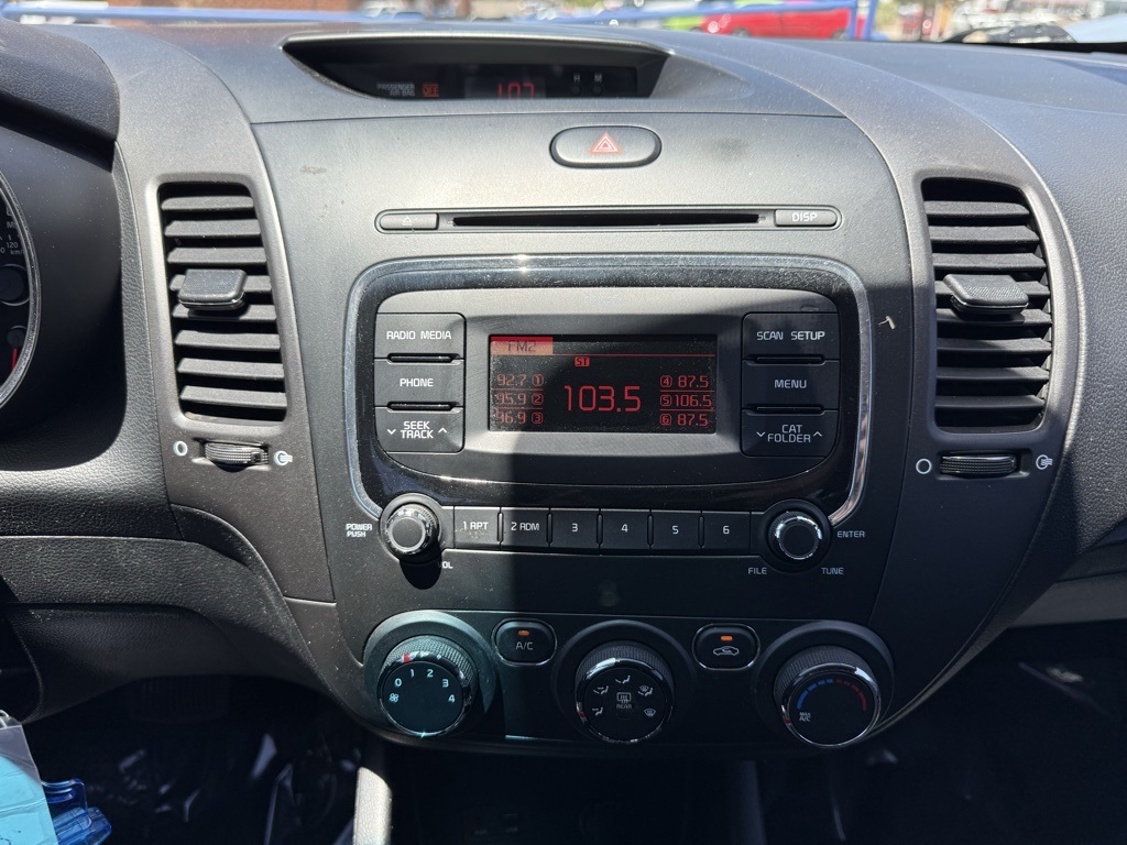 Vehicle image 16 of 23