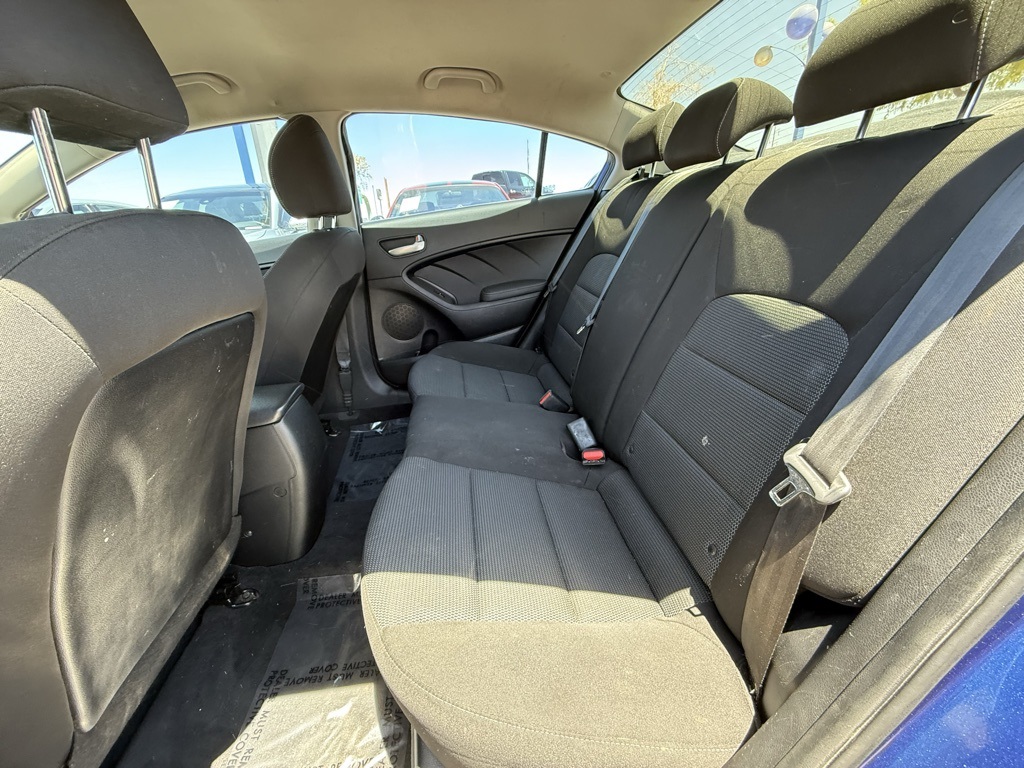 Vehicle image 19 of 23