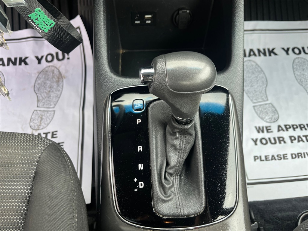 Vehicle image 14 of 15