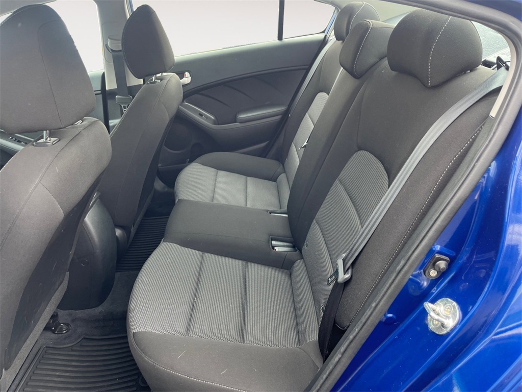 Vehicle image 10 of 15