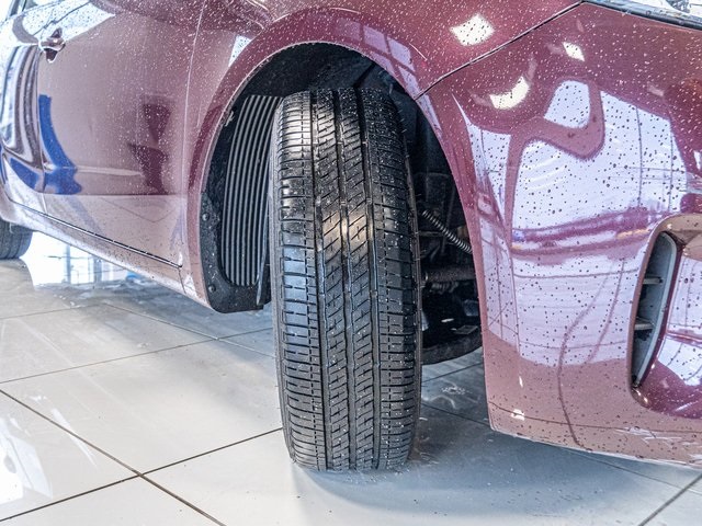 Vehicle image 16 of 20