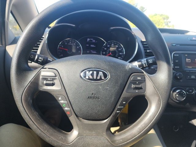 Vehicle image 15 of 22