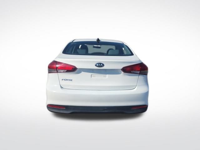 Vehicle image 5 of 22