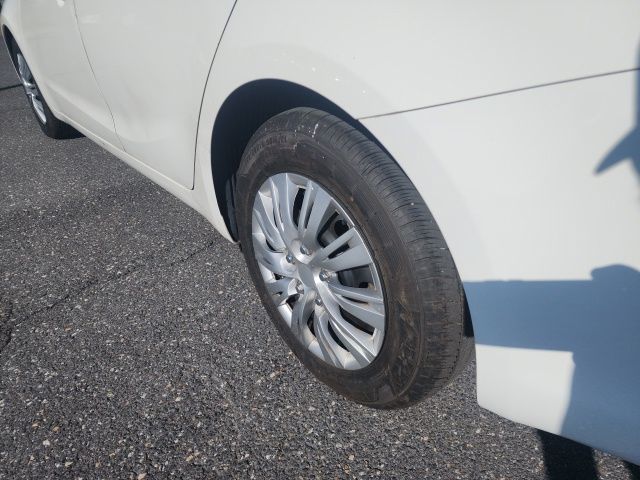 Vehicle image 9 of 22