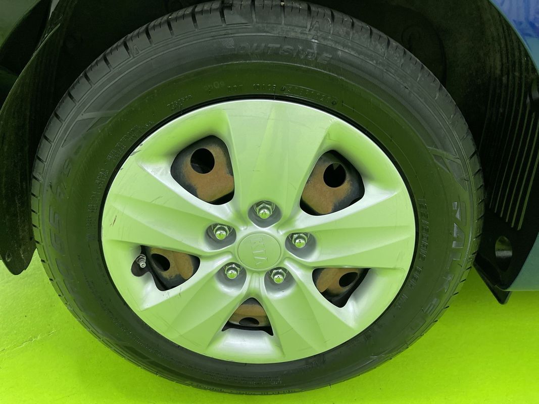 Vehicle image 2 of 4