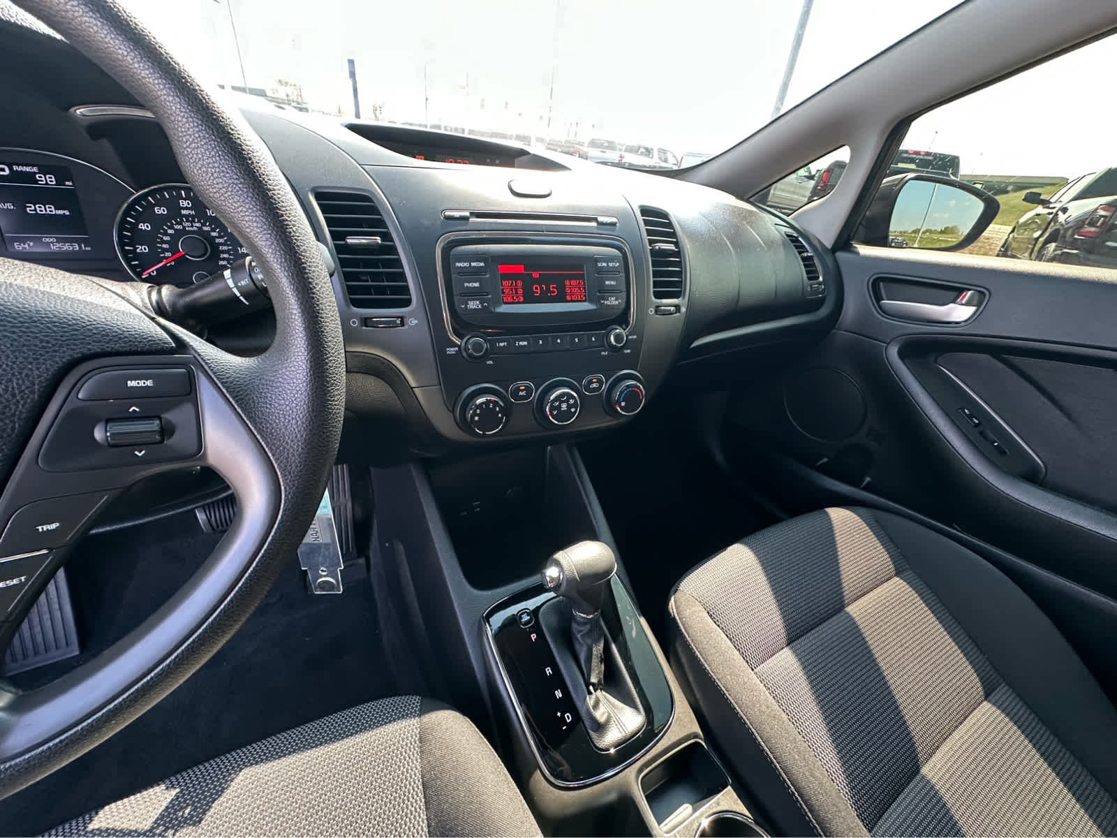 Vehicle image 21 of 33