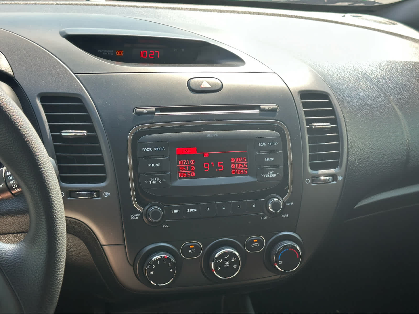 Vehicle image 19 of 33