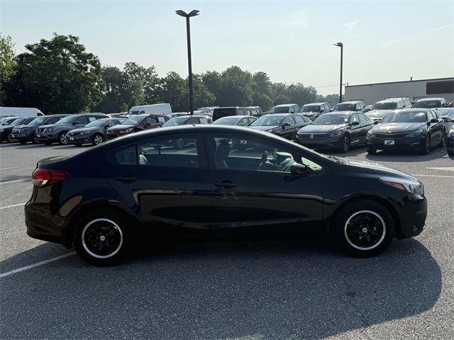 Vehicle image 4 of 31