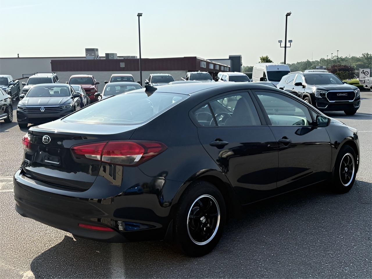 Vehicle image 28 of 31