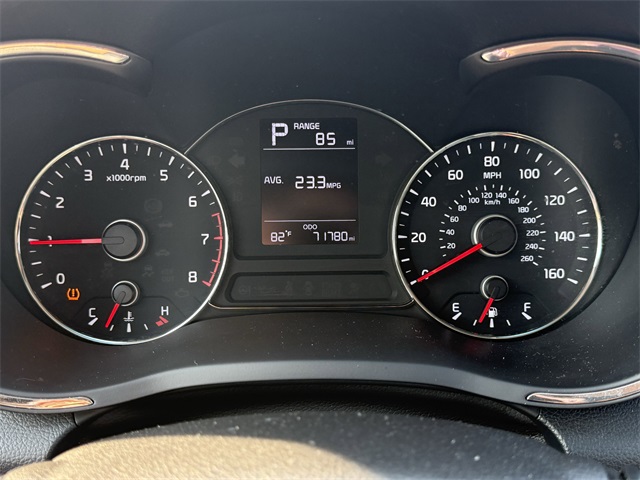 Vehicle image 23 of 31
