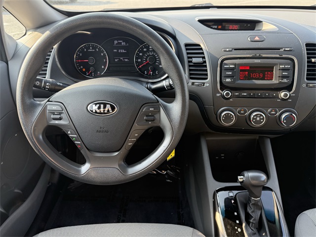 Vehicle image 15 of 31