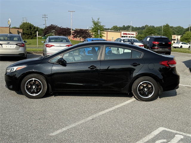 Vehicle image 8 of 31