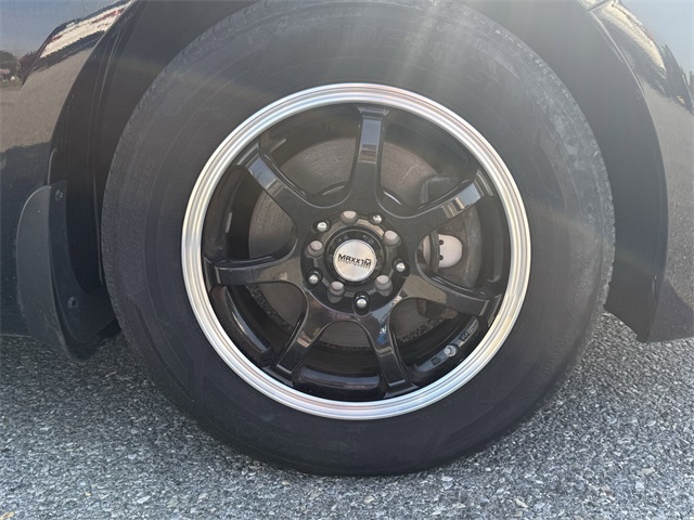 Vehicle image 9 of 31