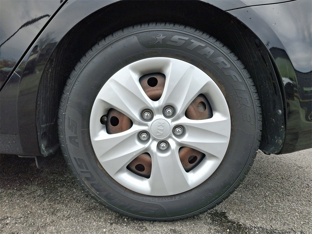 Vehicle image 8 of 30