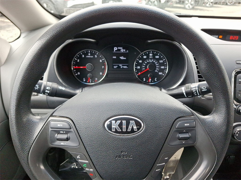 Vehicle image 17 of 30