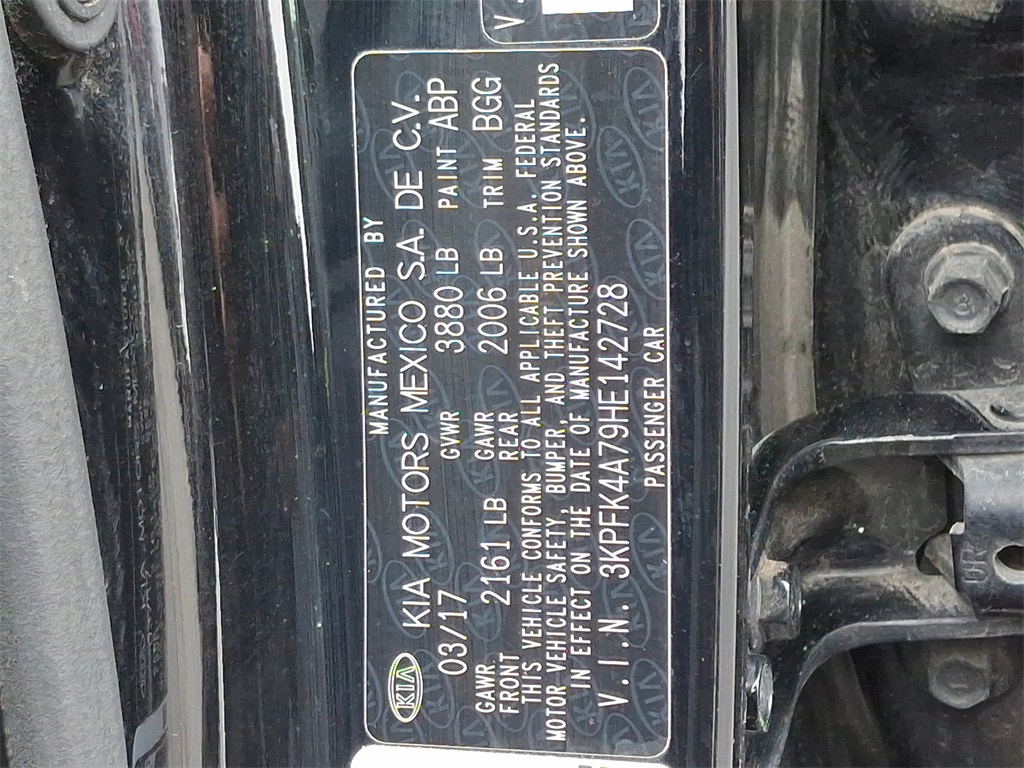 Vehicle image 25 of 30