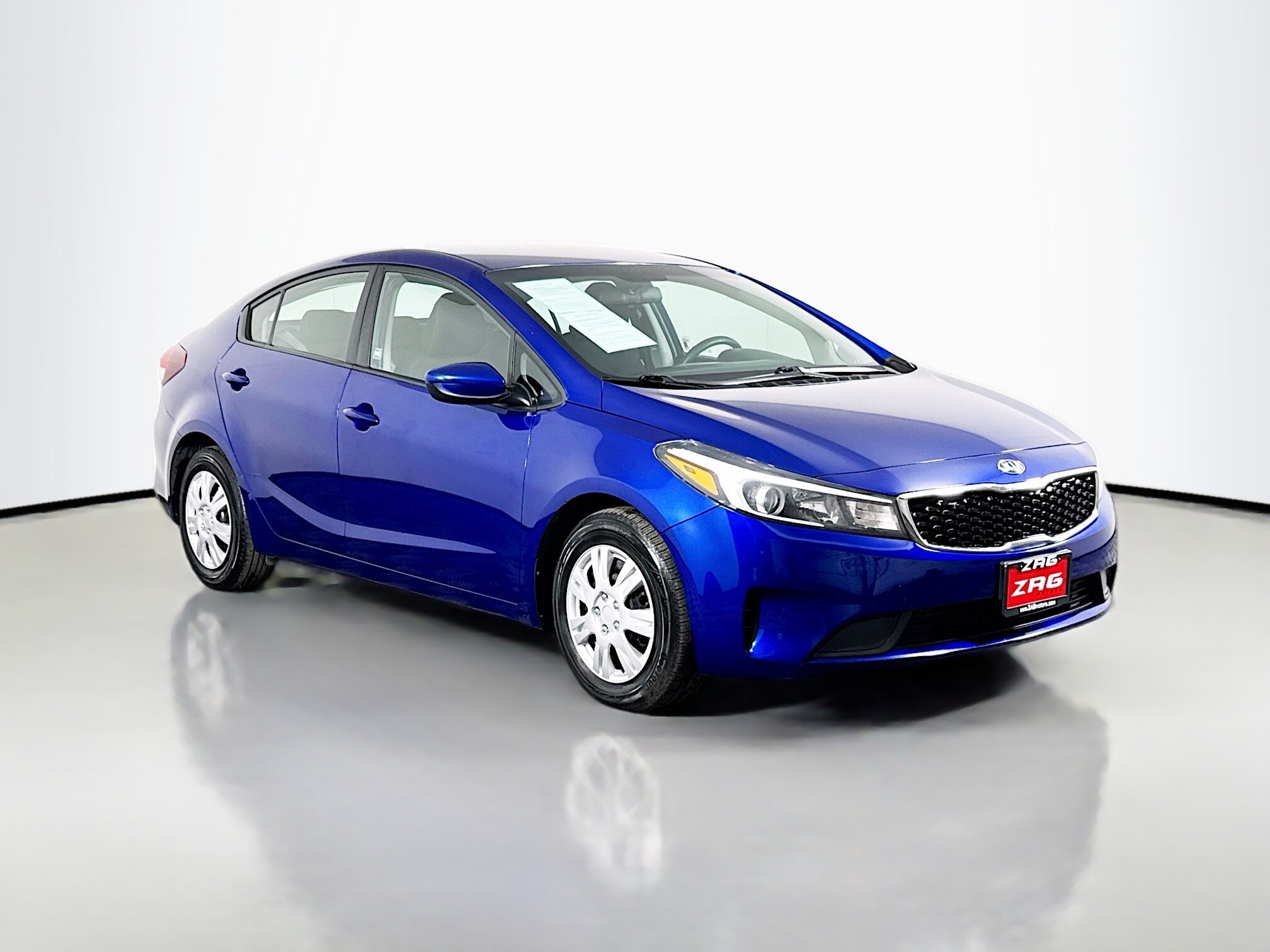 2017 Kia Forte LX Image 3 of 36