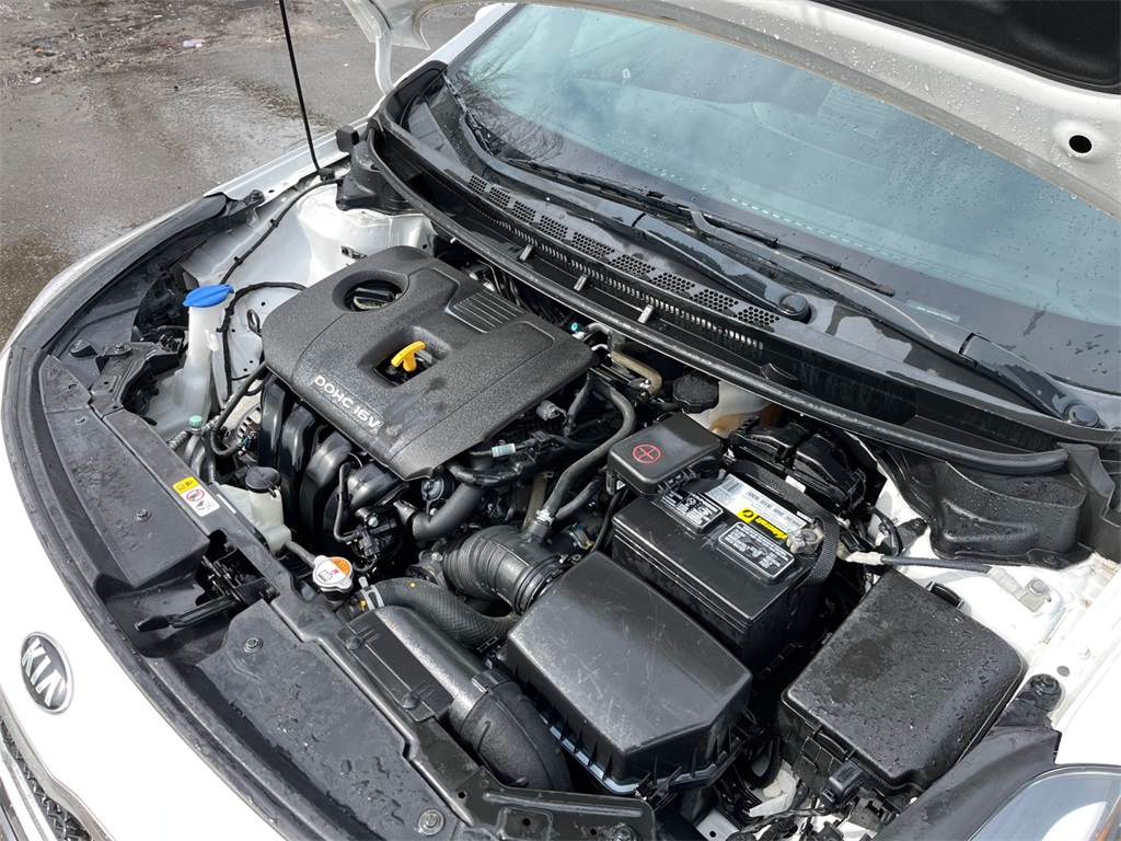 Vehicle image 32 of 35