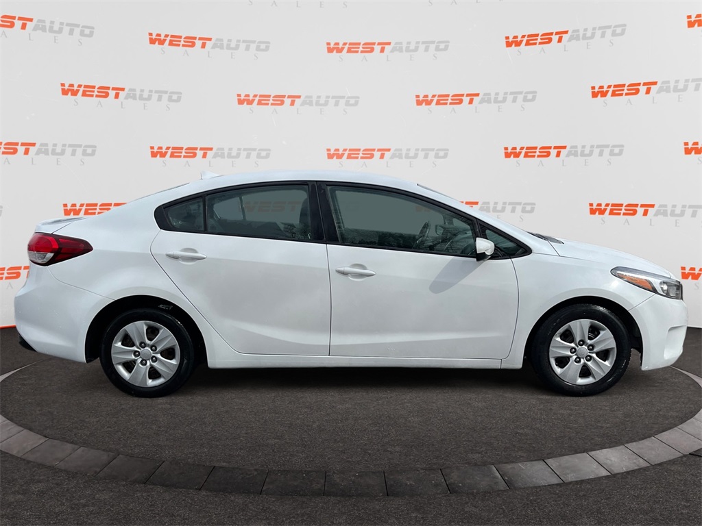 Vehicle image 7 of 35