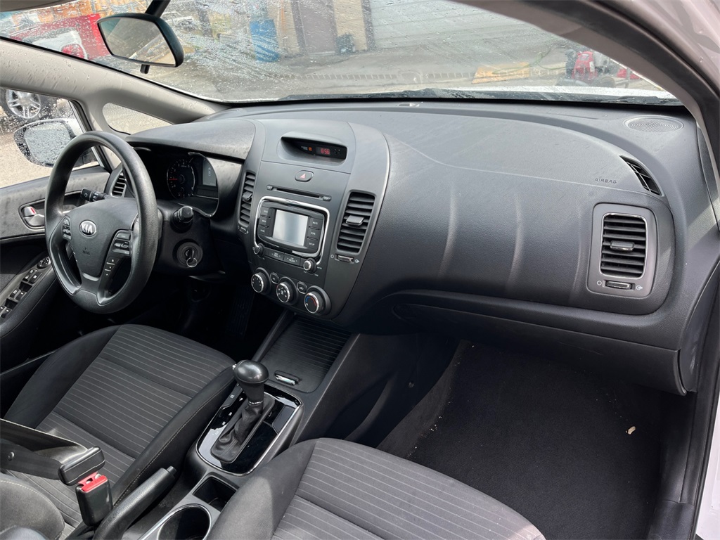 Vehicle image 16 of 35