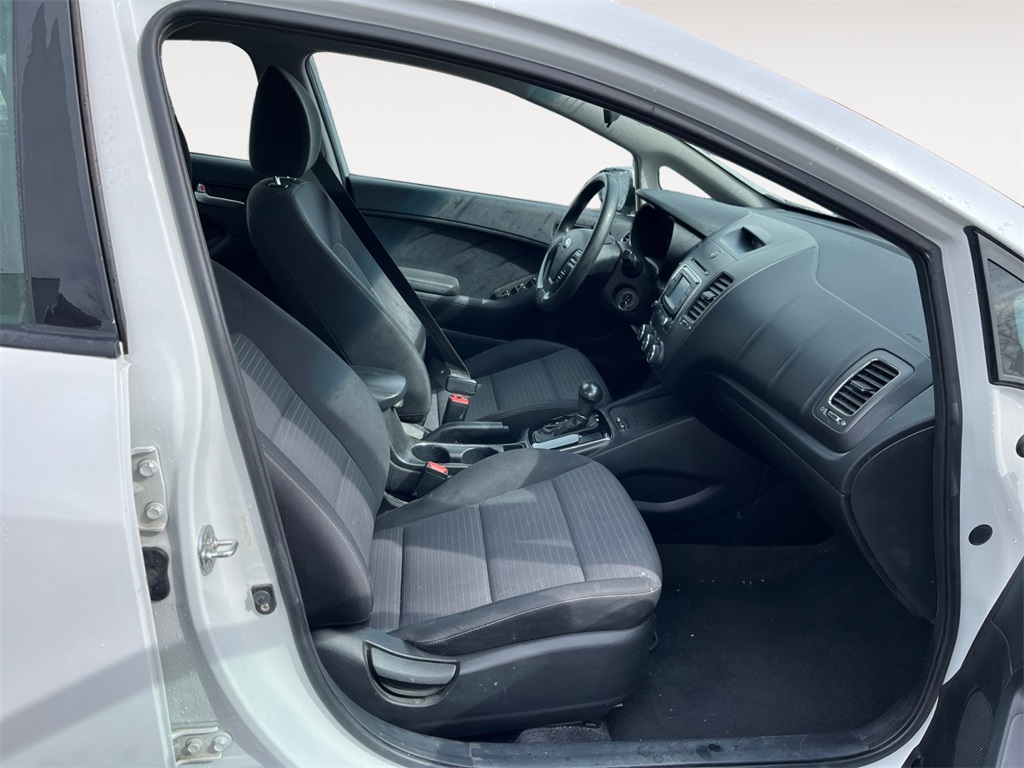 Vehicle image 15 of 35
