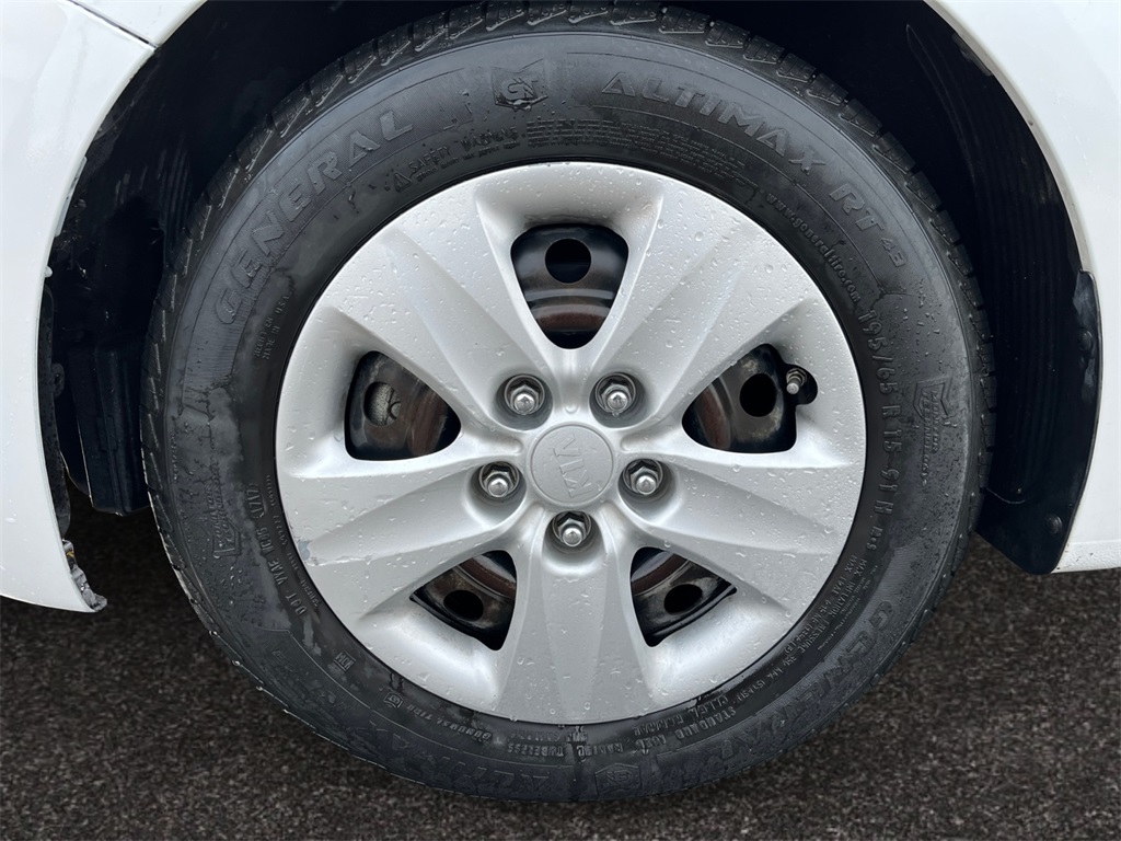 Vehicle image 14 of 35