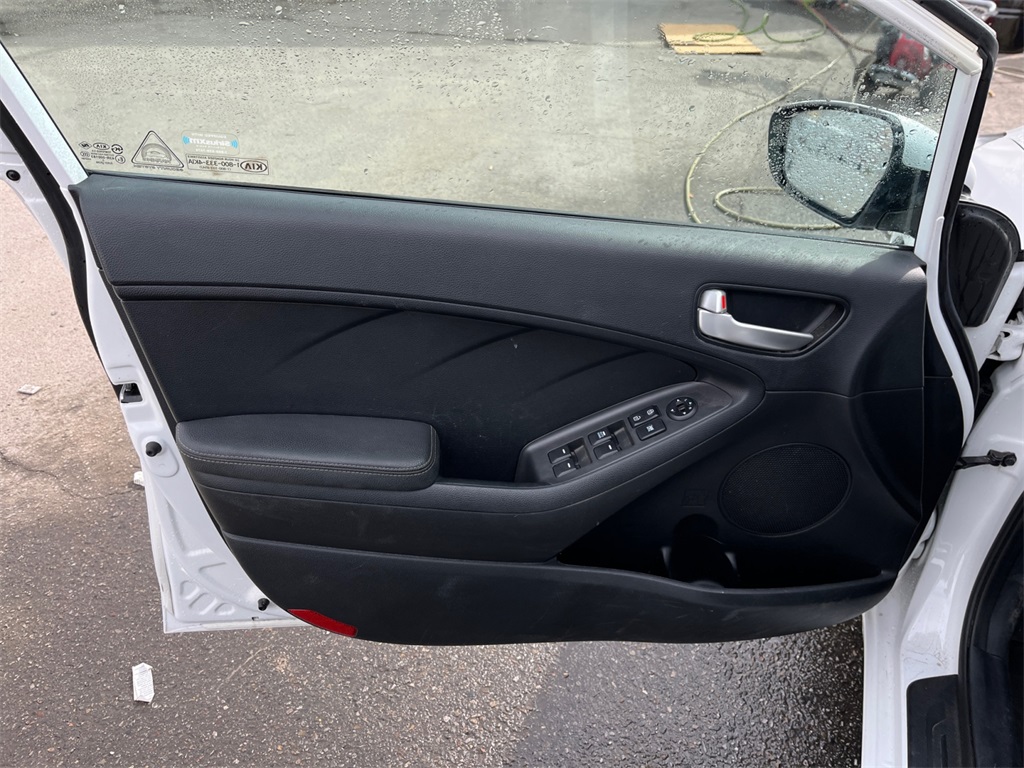 Vehicle image 18 of 35