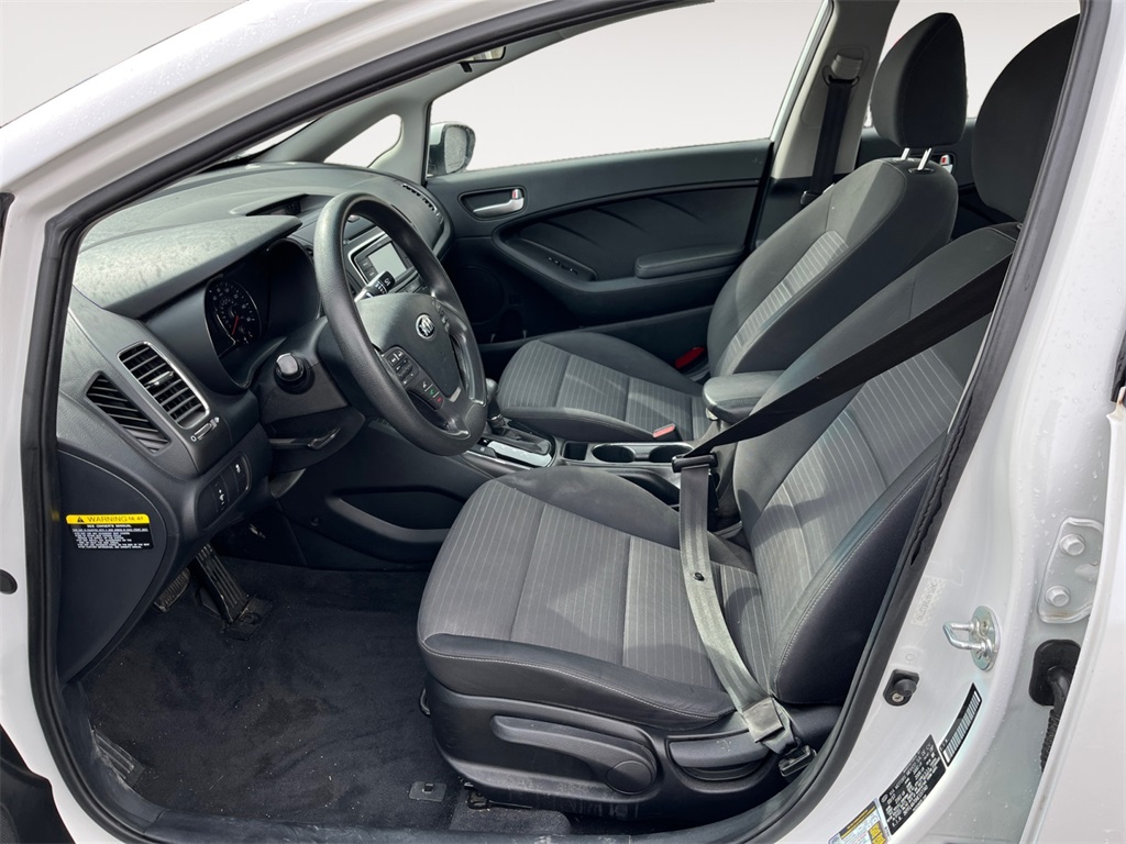 Vehicle image 9 of 35