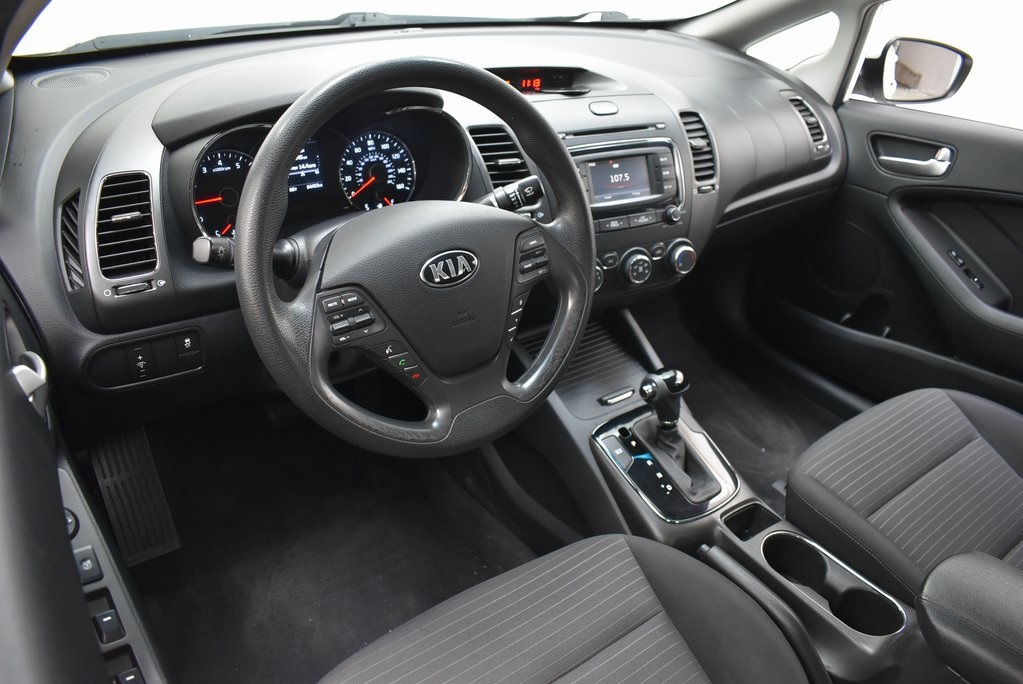 Vehicle image 22 of 27