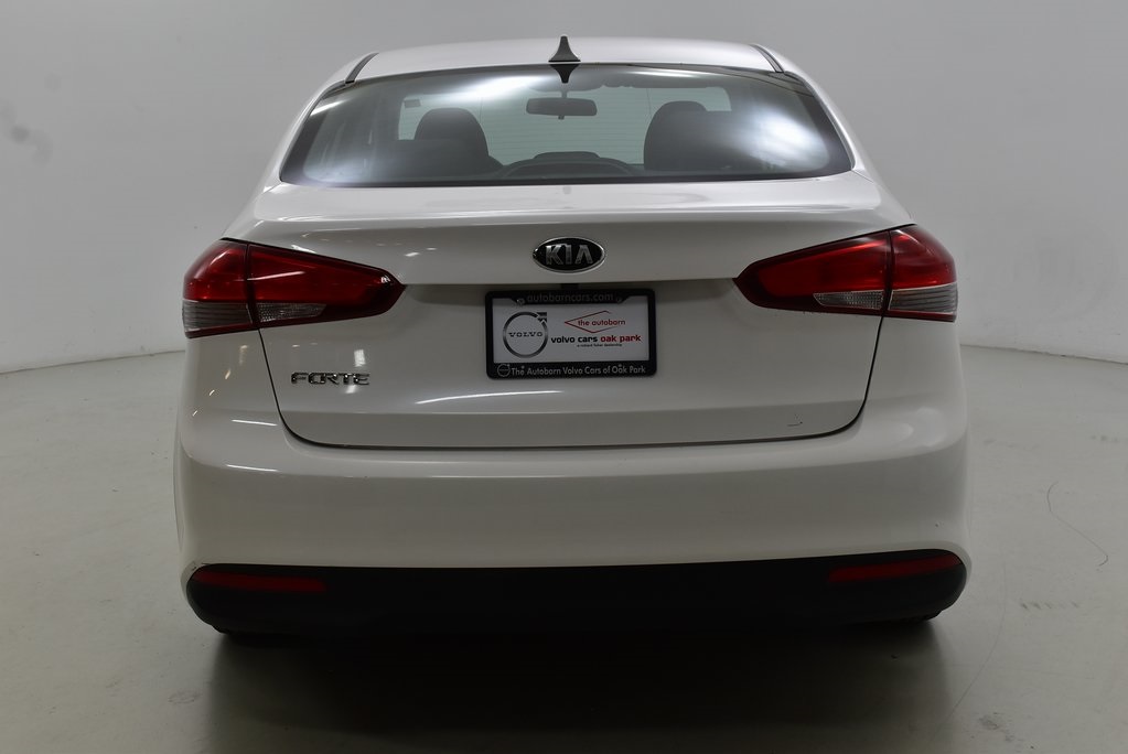 Vehicle image 4 of 27
